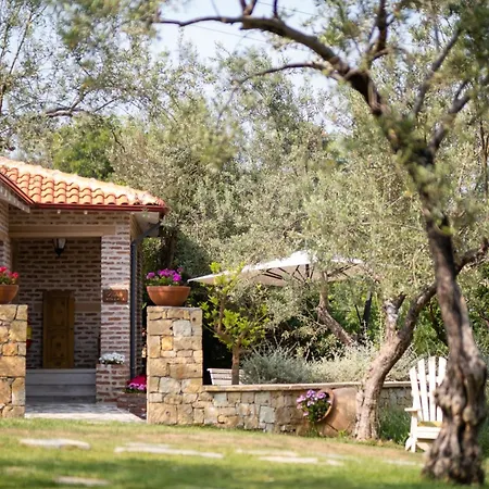 Nadas Kazdaglari Hotel *